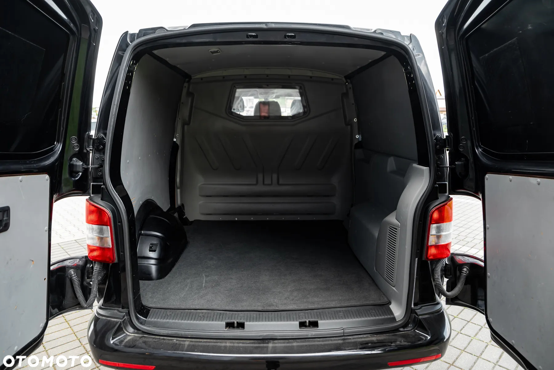 Volkswagen Transporter - 28