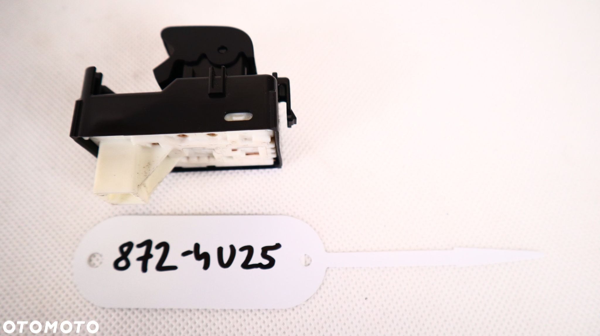 TOYOTA LAND CRUISER 200 PRZYCISK SZYB 872-4U25 - 5