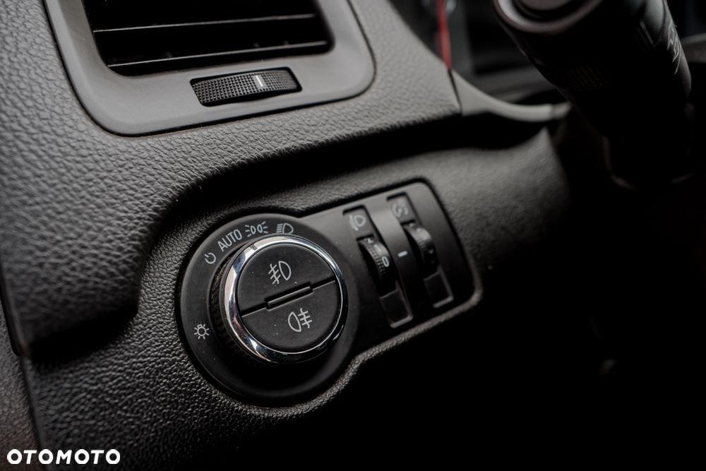 Opel Insignia 1.6 T Cosmo S&S - 14