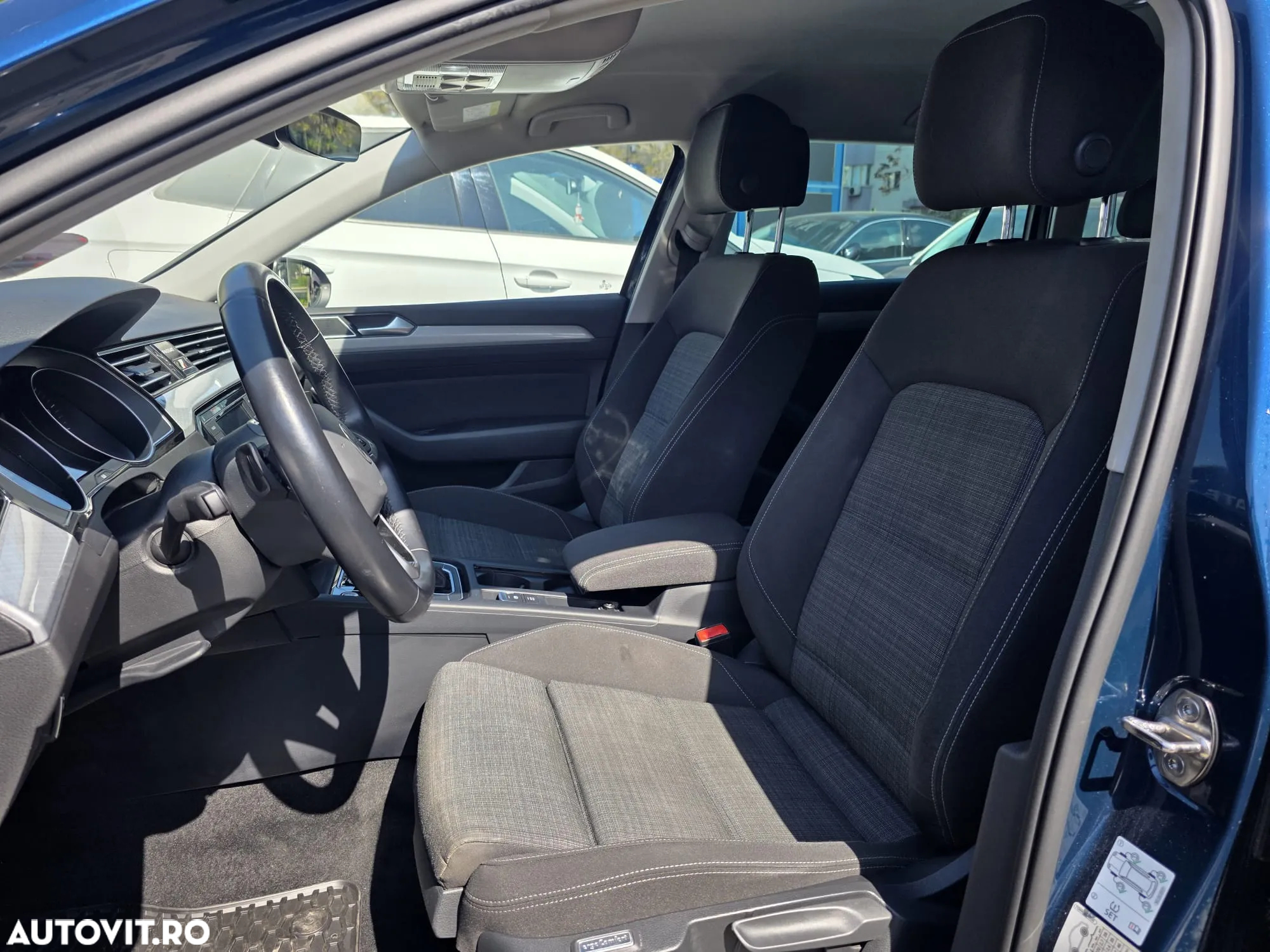 Volkswagen Passat Variant 2.0 TDI DSG Comfortline - 9
