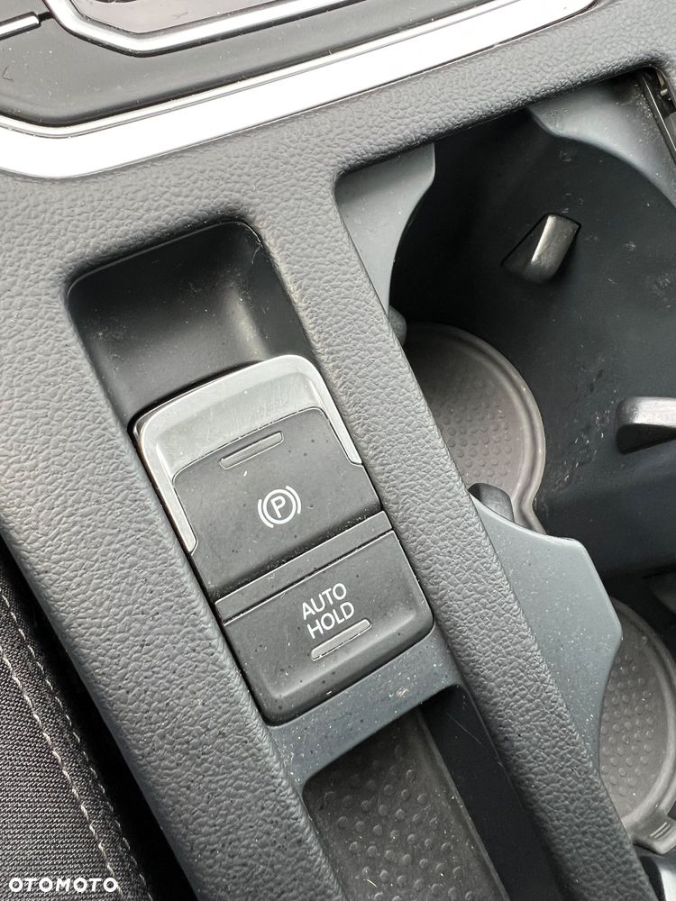 Volkswagen Passat - 30