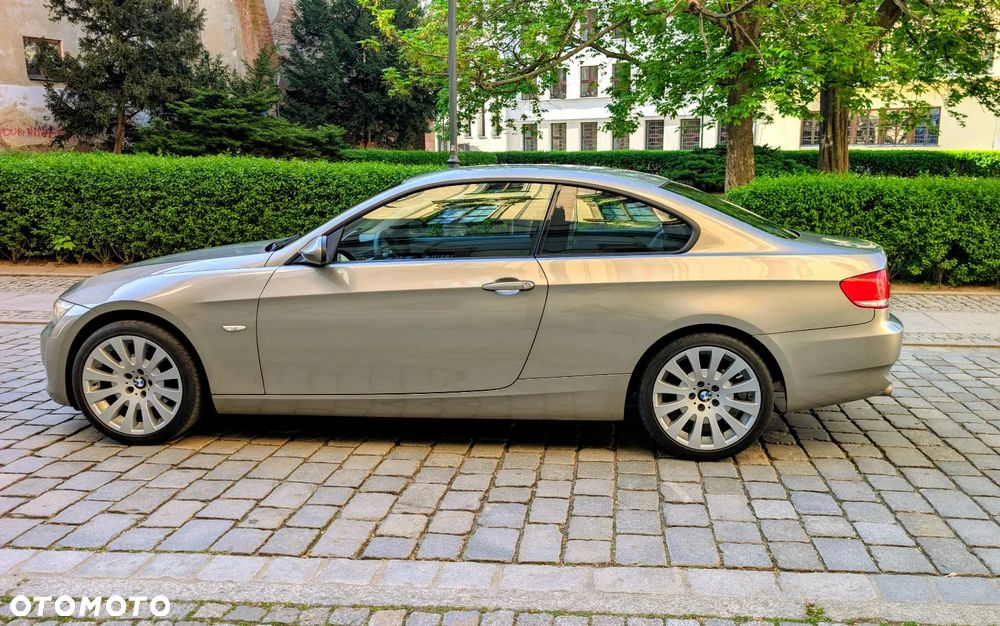 BMW Seria 3 320i - 6