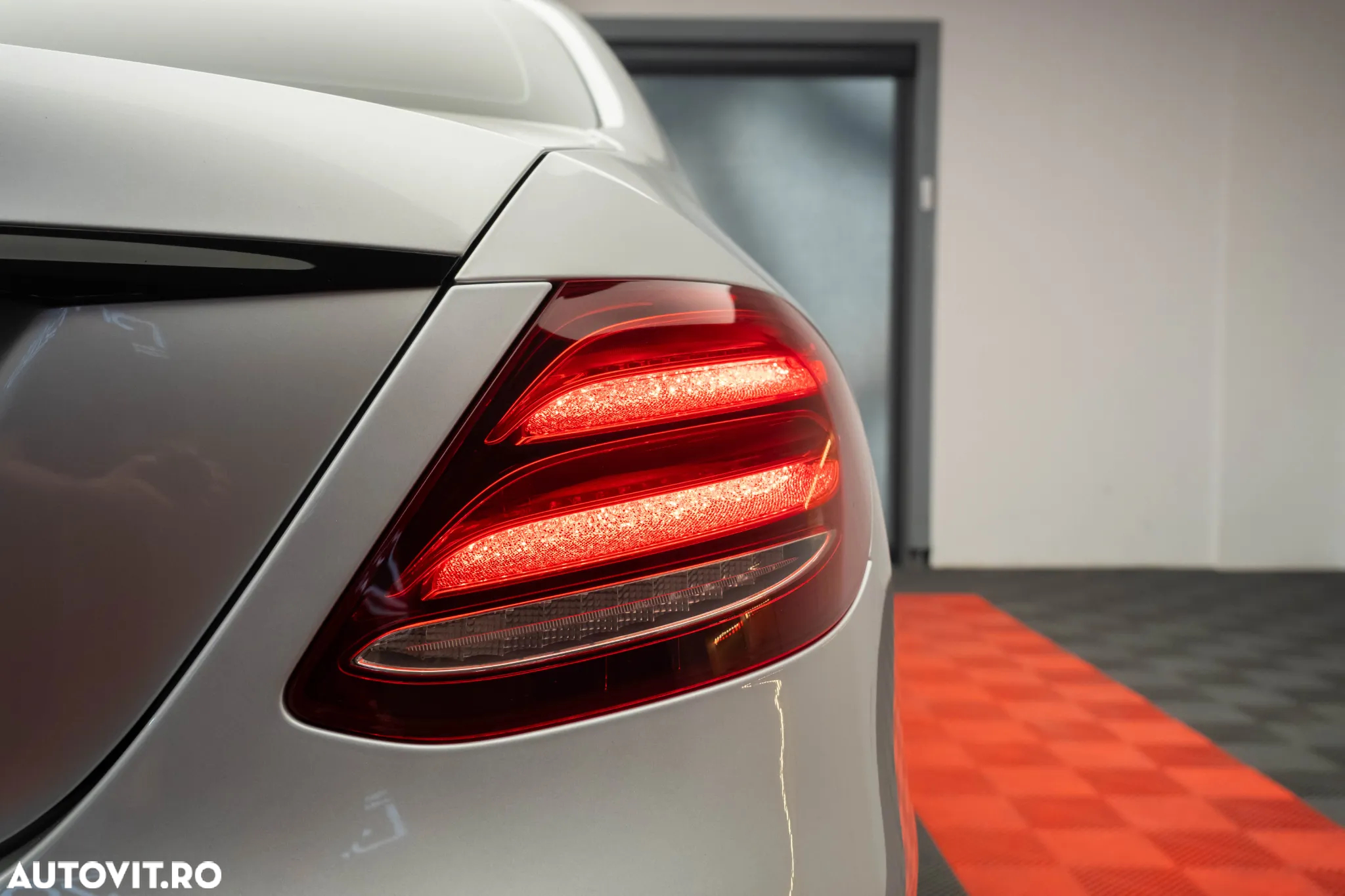 Mercedes-Benz E 200 9G-TRONIC AMG Line - 5