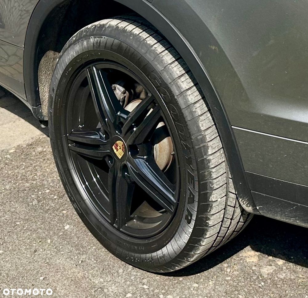 Porsche Cayenne Standard - 24