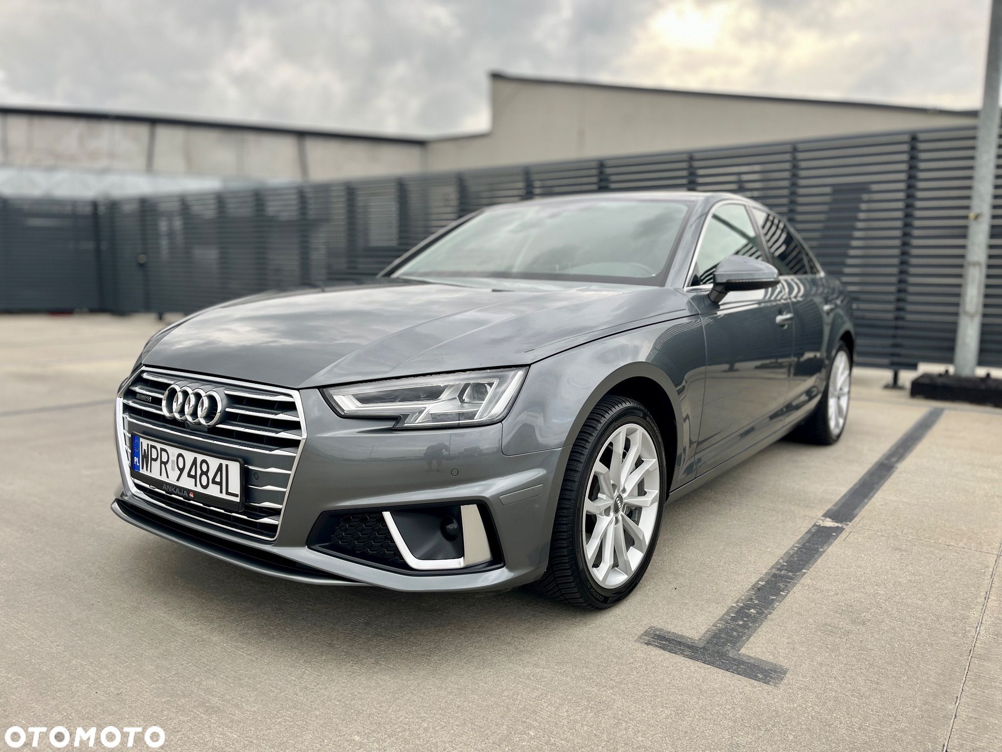 Audi A4 - 1
