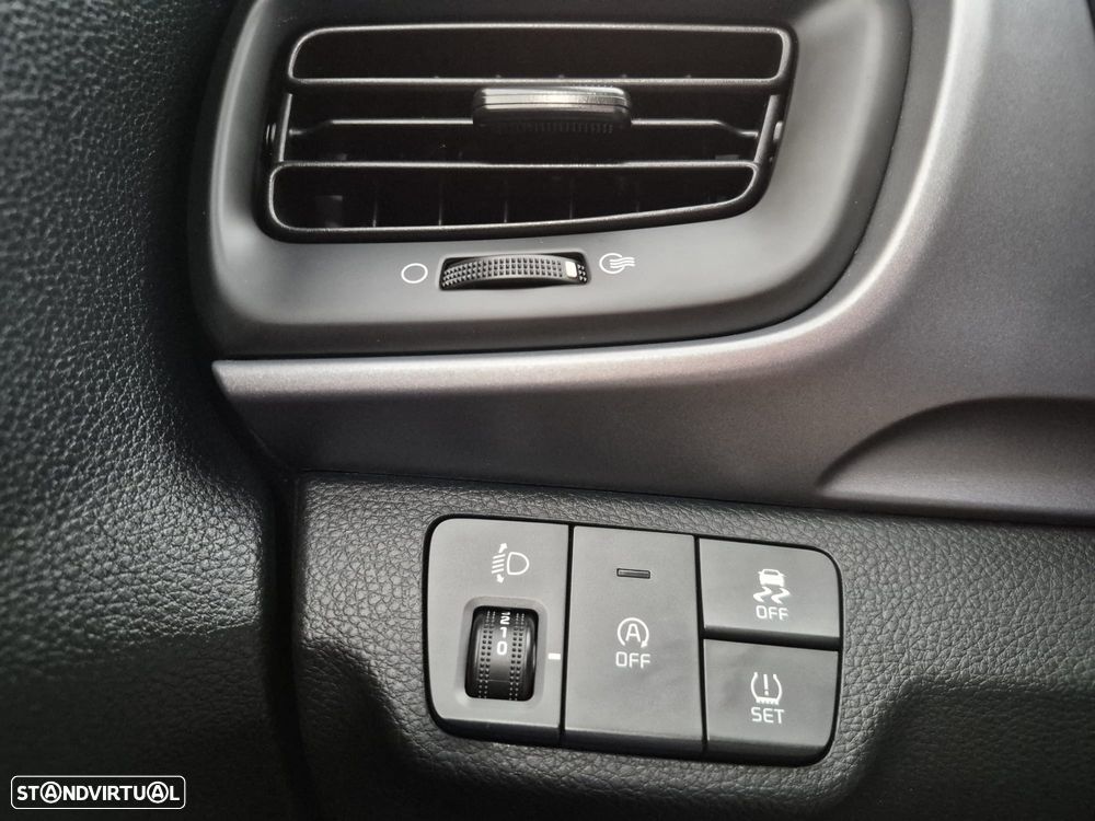 Kia Stonic 1.2 MPi Dynamic — fotografia 26
