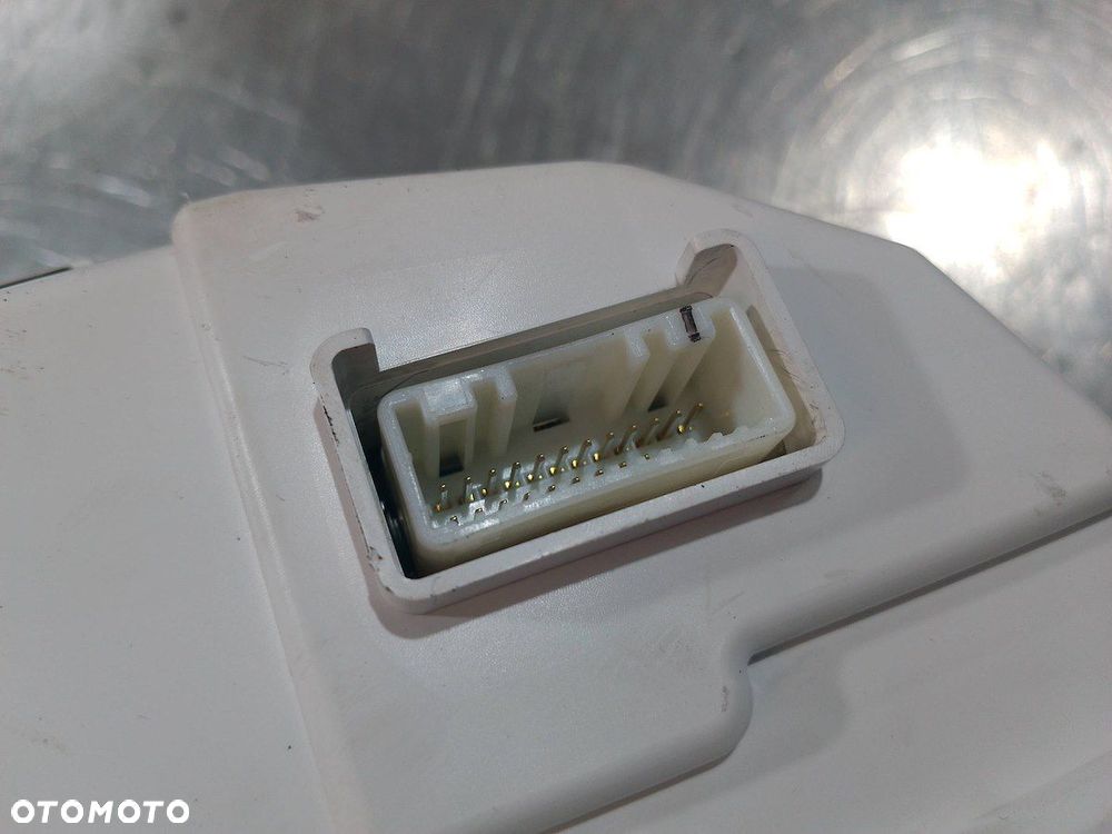 LICZNIK MITSUBISHI LANCER VIII  8100B361 1.8 16V - 2