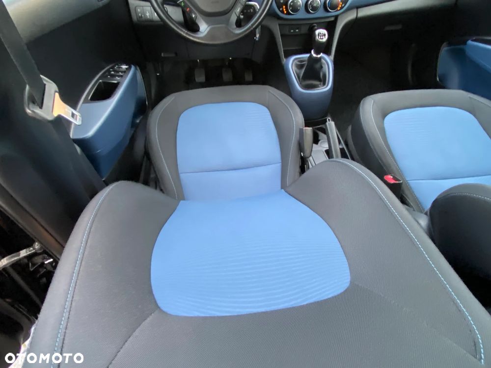 Hyundai i10 1.2 Fifa World Cup Edition - 30