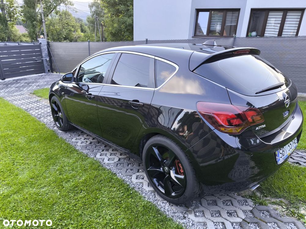 Opel Astra 1.6 Turbo Cosmo - 17