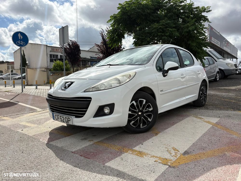 Peugeot 207 90 HDi FAP (Blue Lion) 99G - 1