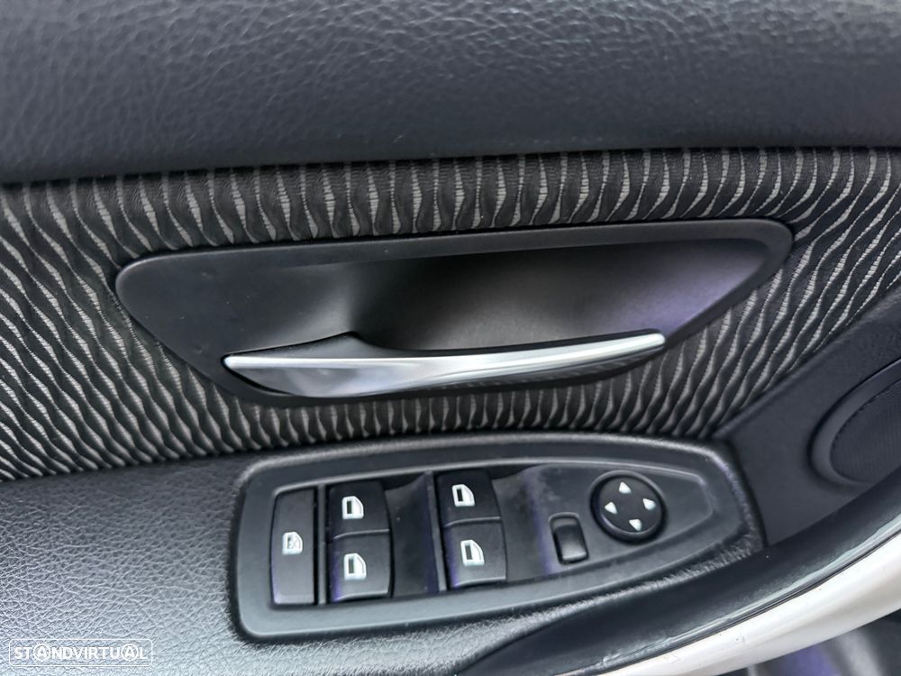 BMW 318 d Touring - 12