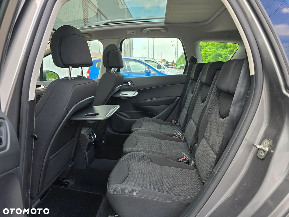 Peugeot 308 1.6 HDi Premium - 17