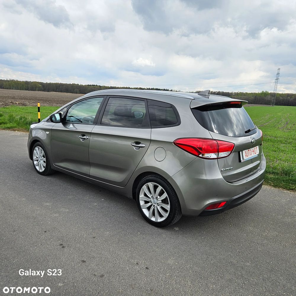 Kia Carens 1.7 CRDi 141 Dream Team Edition - 12