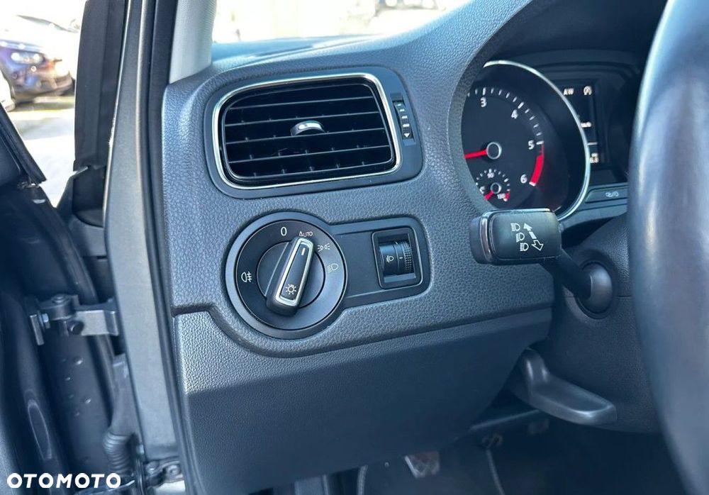 Volkswagen Polo - 17
