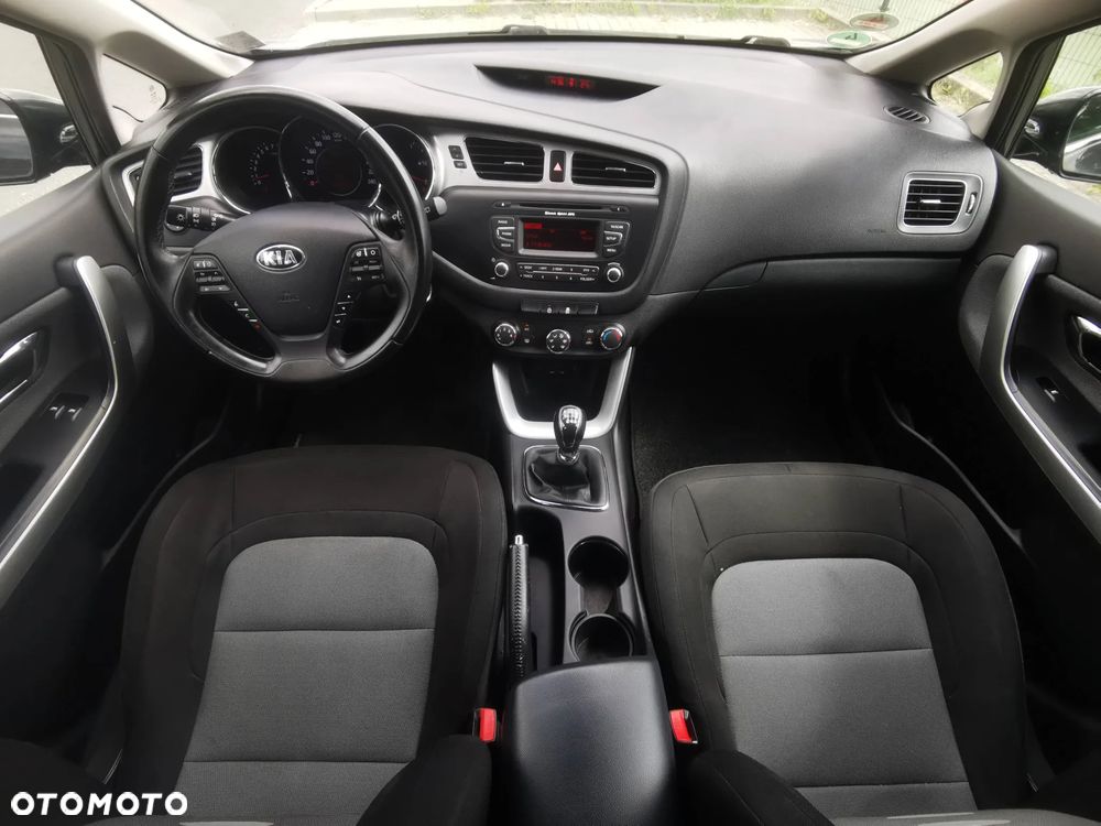 Kia Ceed 1.6 GDI Dream-Team Edition - 8