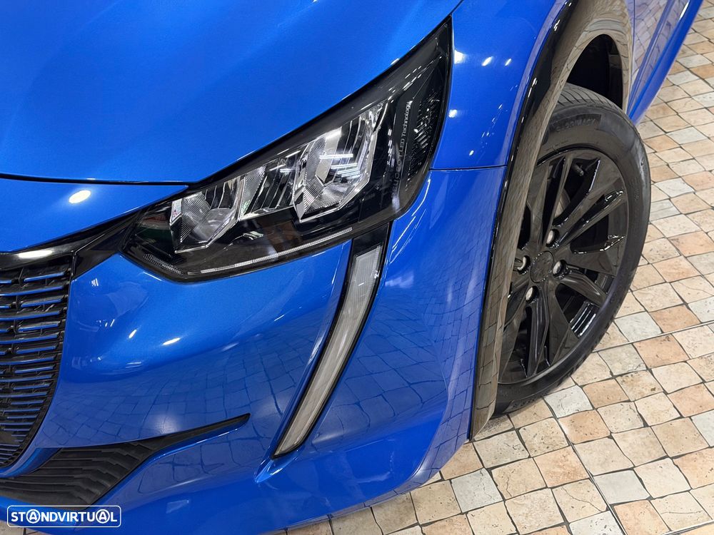 Peugeot e-208 Allure - 15