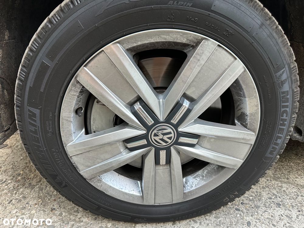 komplet oryginalnych kół do VW T5 T6 17" R 17  opony letnie i zimowe - 6