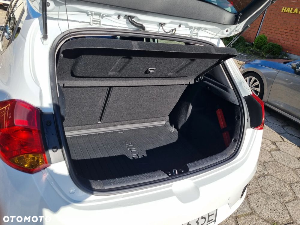 Kia Ceed 1.4 Smart Plus - 22