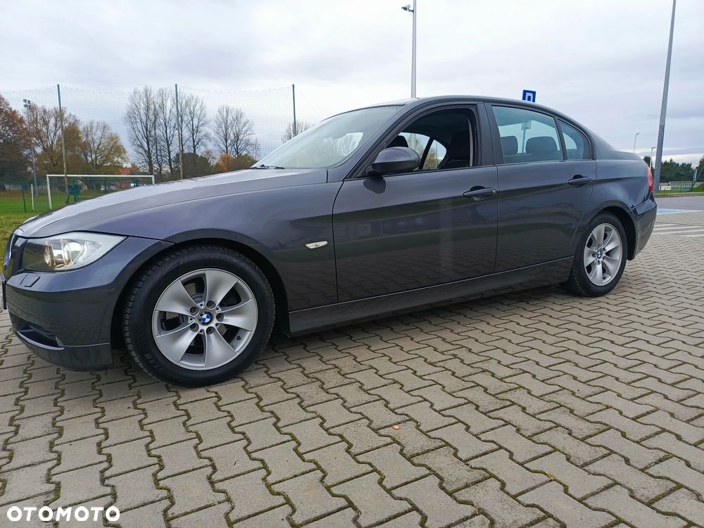 BMW Seria 3 318i - 11