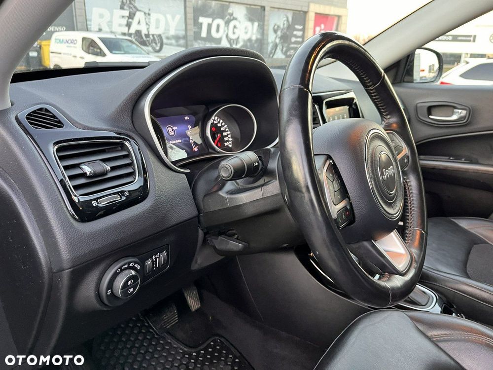 Jeep Compass - 18