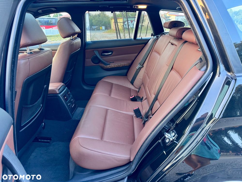 BMW Seria 3 320d Efficient Dynamics - 20