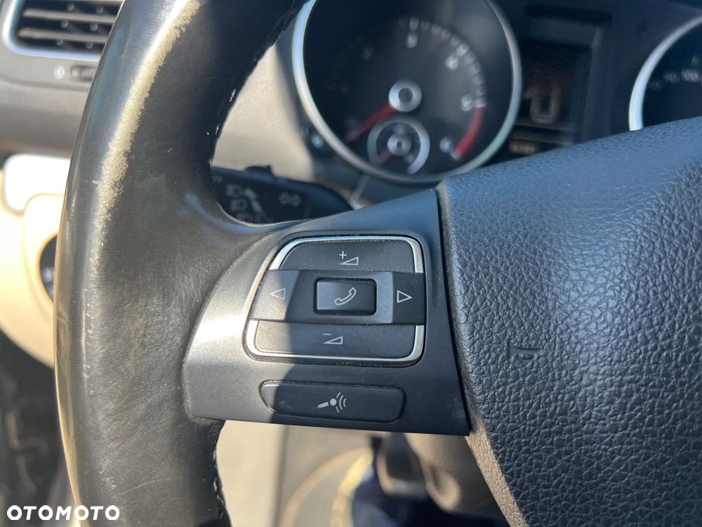 Volkswagen Golf 2.0 TDI Highline DSG - 24