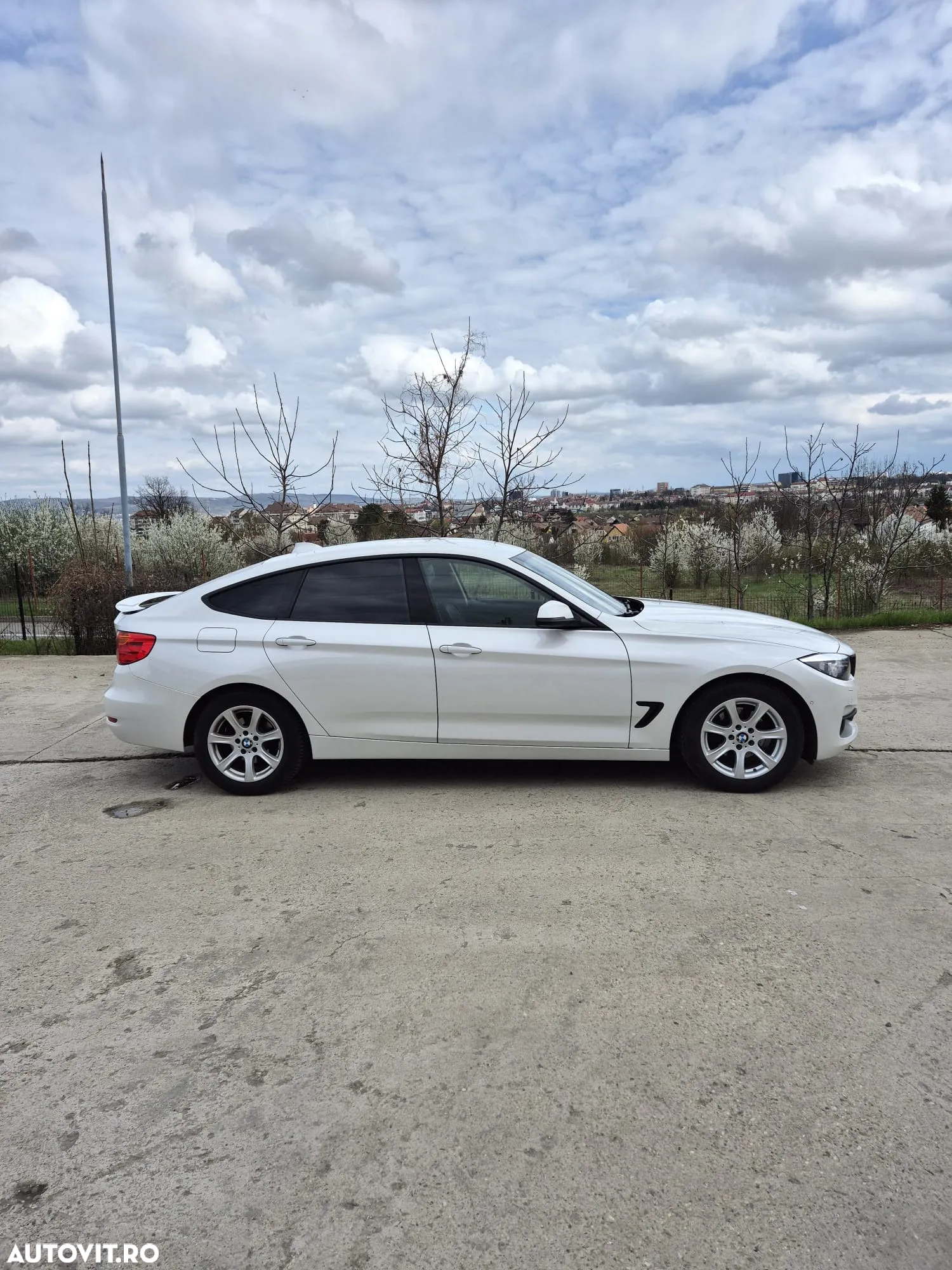BMW Seria 3 320d GT Aut. - 4