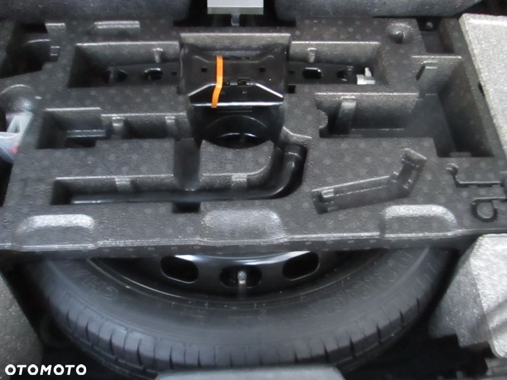 Volvo XC 90 B5 D AWD Geartronic Momentum Pro - 10