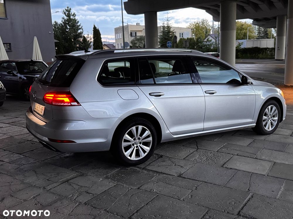 Volkswagen Golf 1.6 TDI SCR Comfortline - 3