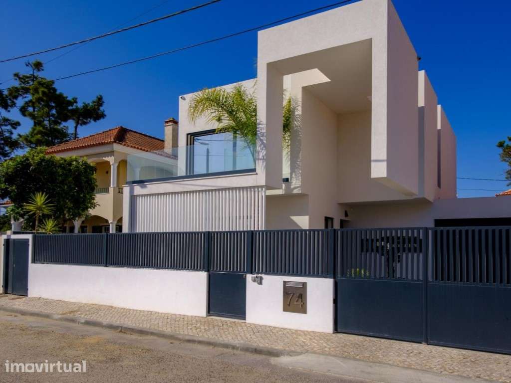 Moradia T4 com acabamentos de luxo na Aroeira - Grande imagem: 2/50