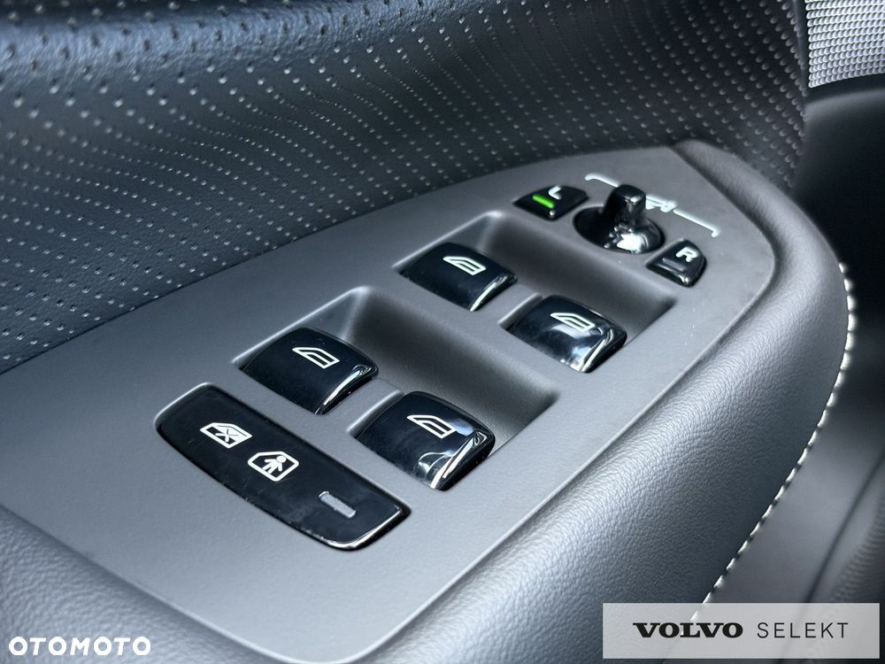 Volvo XC 90 - 37