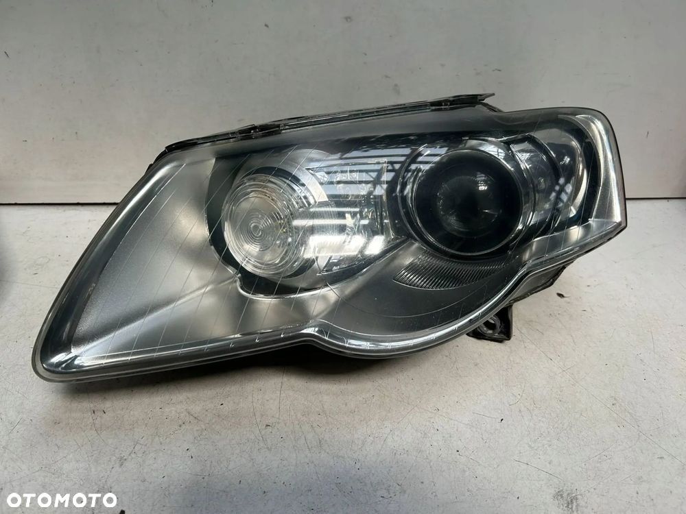 Reflektory xenon skrętny Volkswagen PASSAT B6 - 6