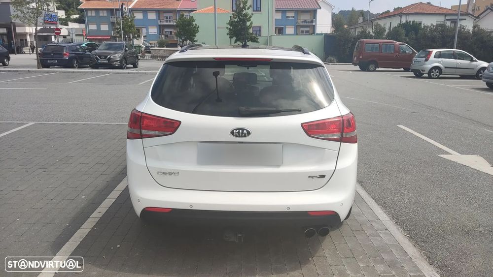 Kia Ceed SW 1.6 CRDi 136 DCT ISG GT Line - 6