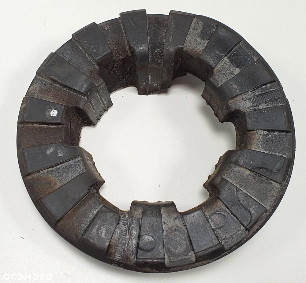 GUMA PODKŁADKA SPRĘŻYNY TYŁ DISCOVERY SPORT L550 - 1