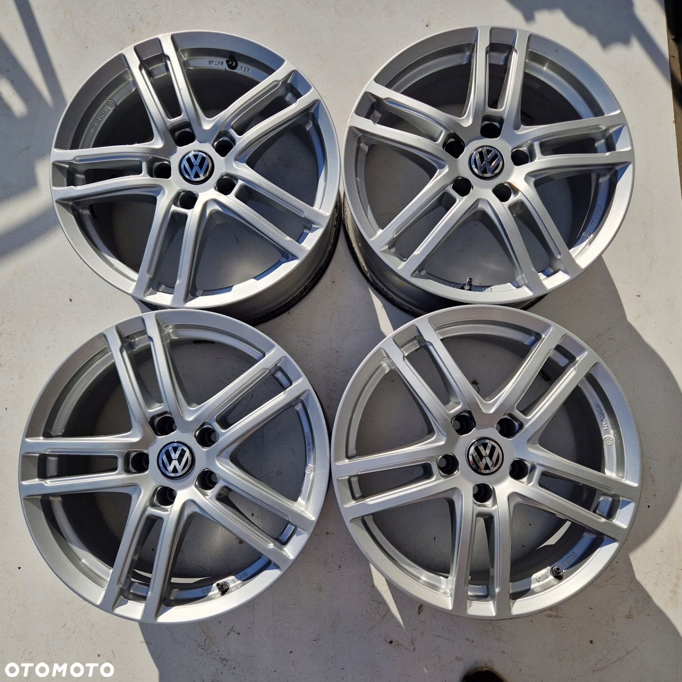 VW PASSAT B7 B8 CC TIGUAN I II ARTEON SHARAN 17 ET30 5x112 - 1