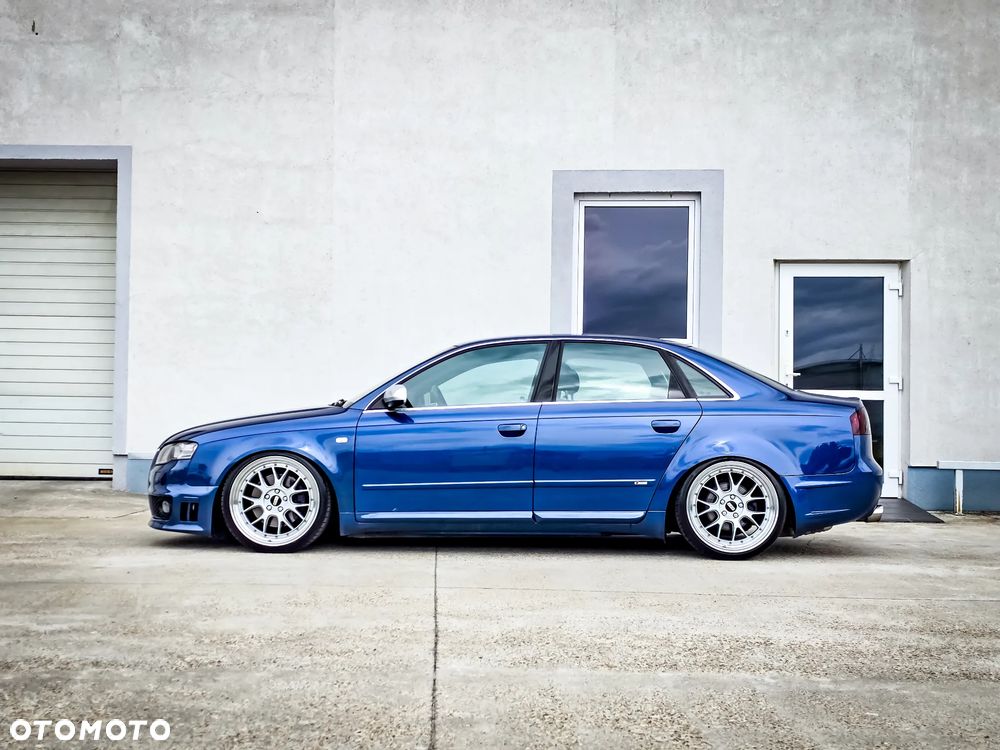 Audi A4 Limousine - 3