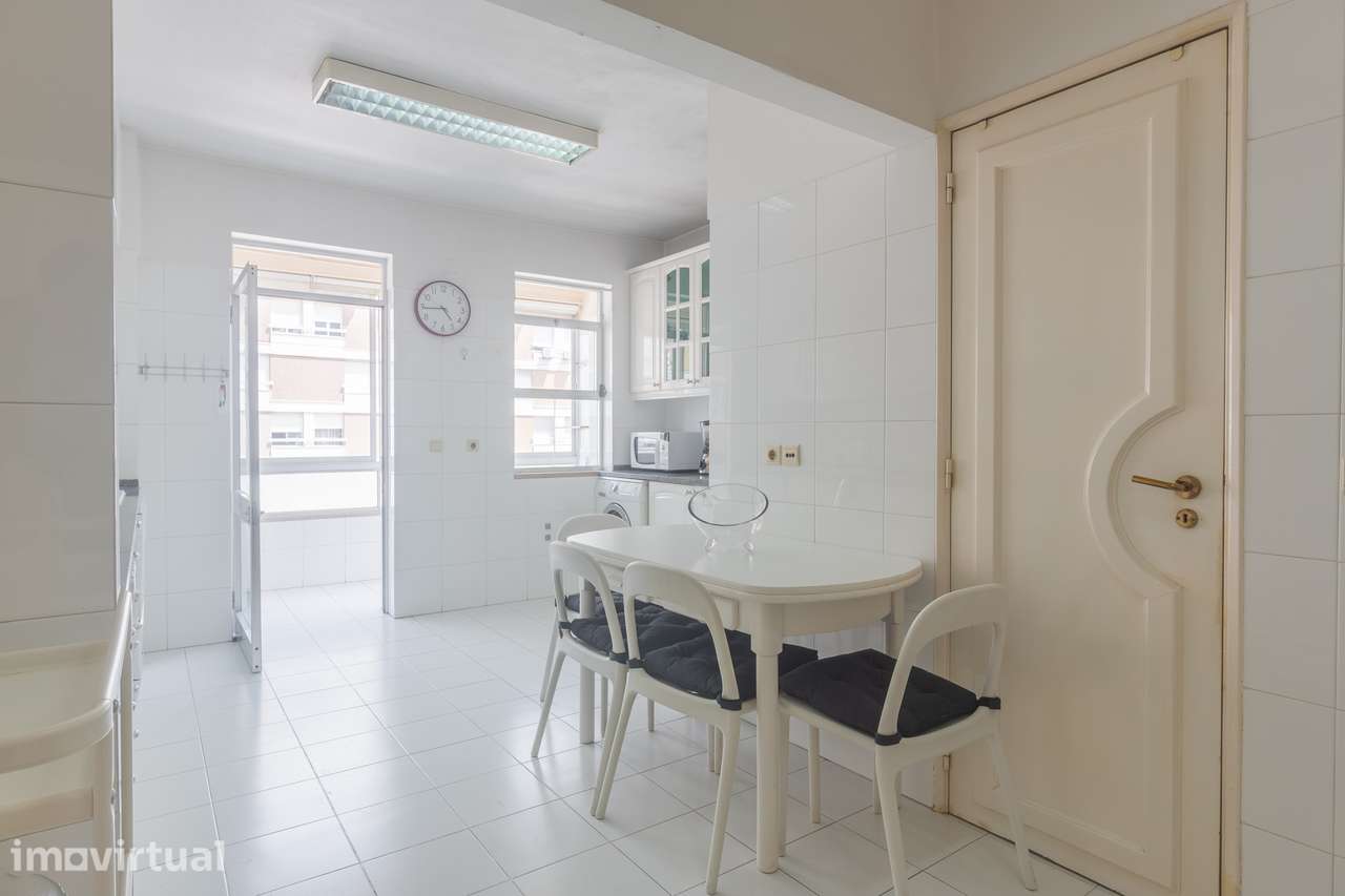 Amplo apartamento de 150 m² junto ao Aeroporto de Lisboa - Mobilado e - Grande imagem: 5/27