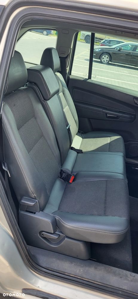 Opel Zafira 1.9 CDTI Cosmo - 8