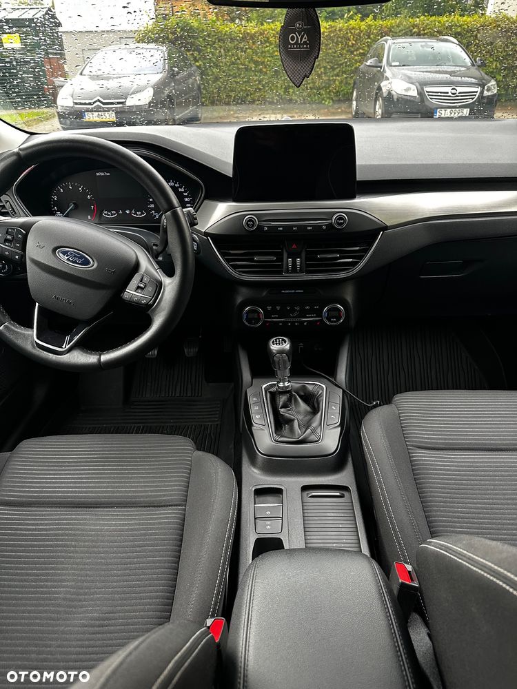 Ford Focus 1.0 EcoBoost Titanium - 10