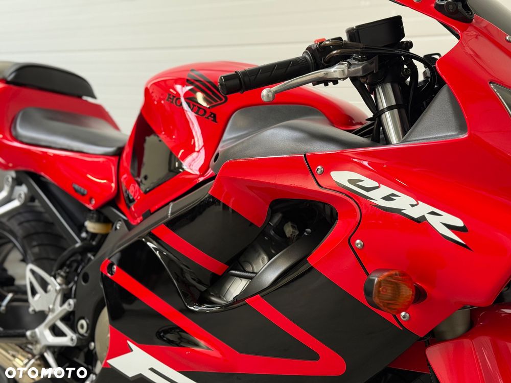 Honda CBR - 16