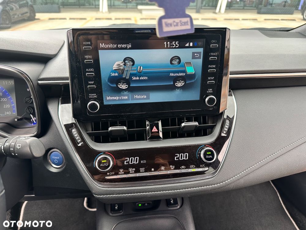 Toyota Corolla 2.0 Hybrid Executive - 19