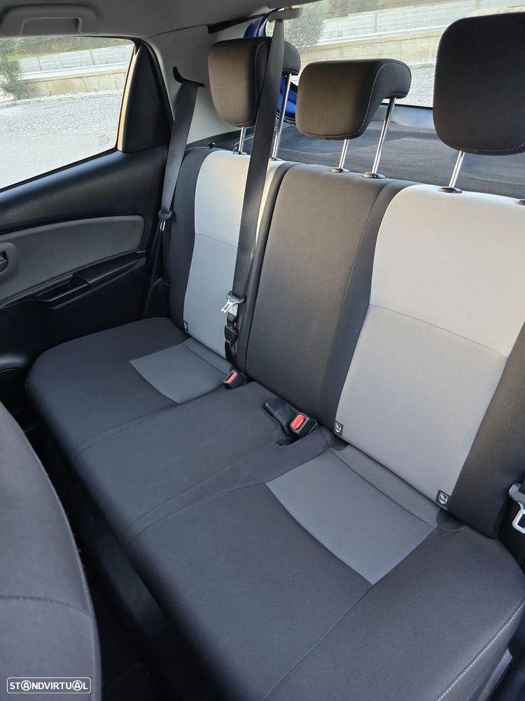 Toyota Yaris 1.5 HSD Comfort+P.Style - 8