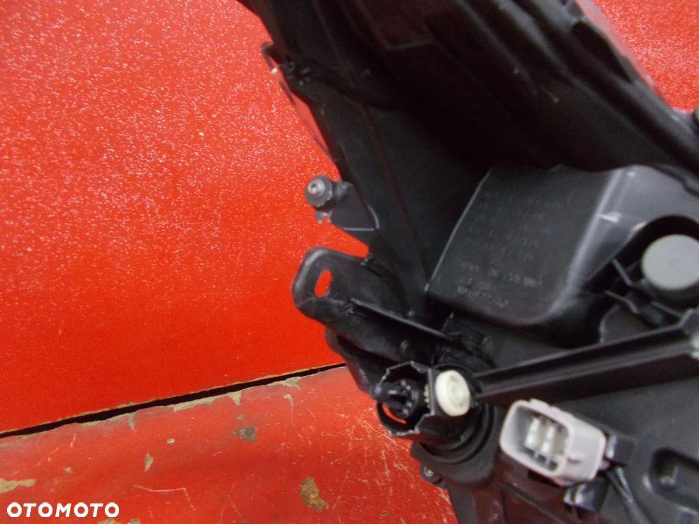 TOYOTA COROLLA E21 HB KOMBI LAMPA LEWA 81150-02S60 FULL LED - 4