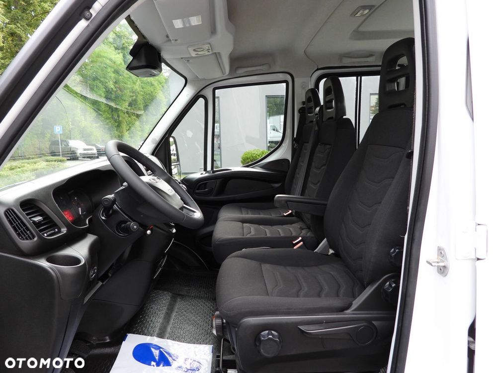 Iveco DAILY 35C17 SKRZYNIA PODWÓJNA KABINA DOKA 7 MIEJSC TEMPOMAT BLIŹNIACZE KOŁA KLIMATYZACJA  170KM - 25