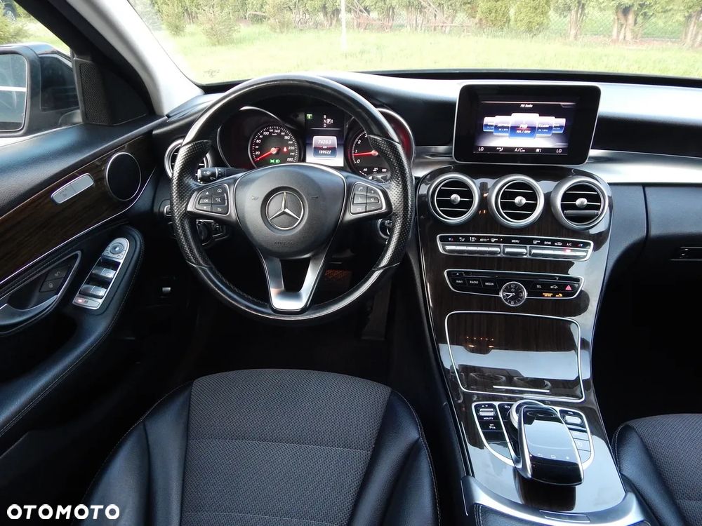 Mercedes-Benz Klasa C 200 7G-TRONIC Edition - 12