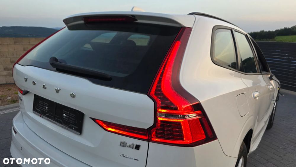 Volvo XC 60 B4 D AWD Momentum - 10