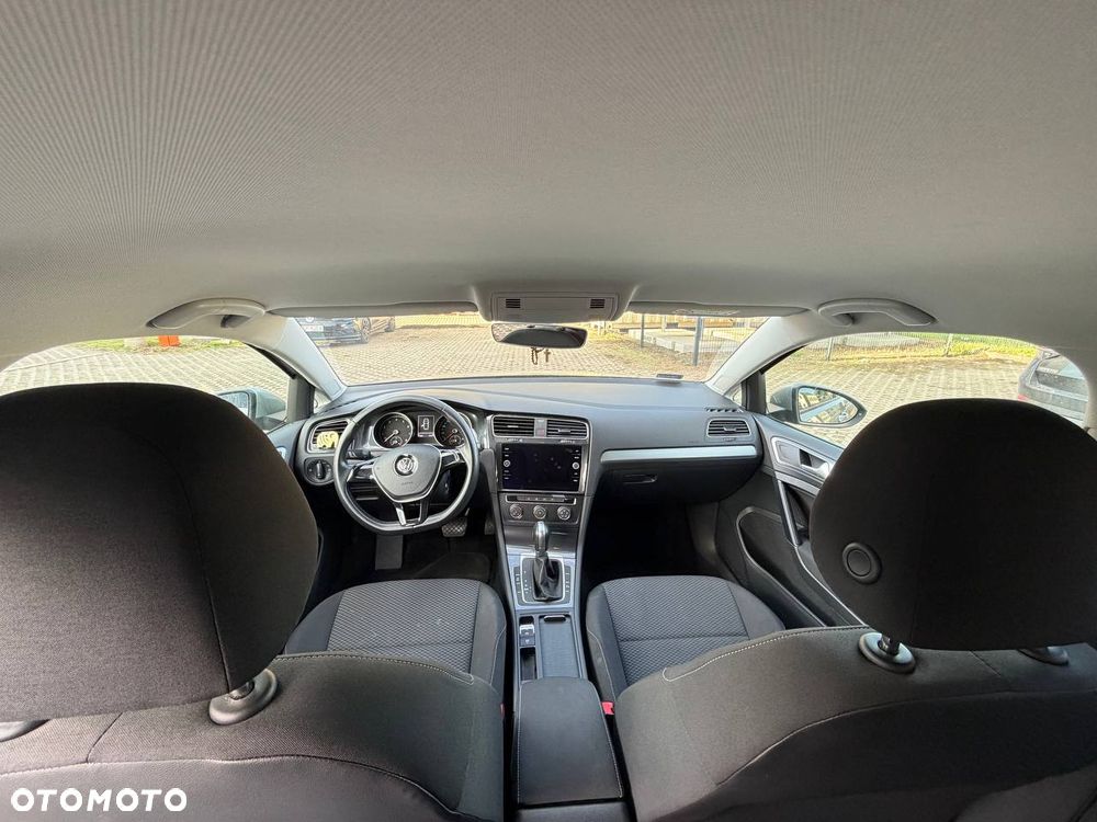 Volkswagen Golf 1.0 TSI Trendline DSG - 11