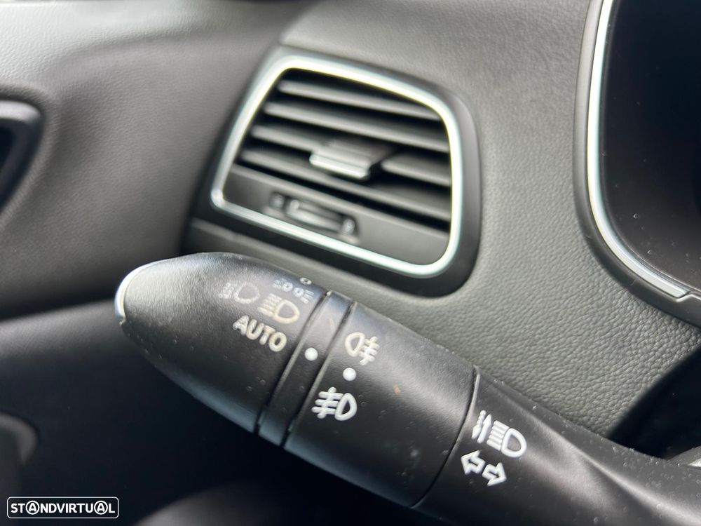 Renault Mégane Sport Tourer dCi 110 FAP EDC LIMITED - 25