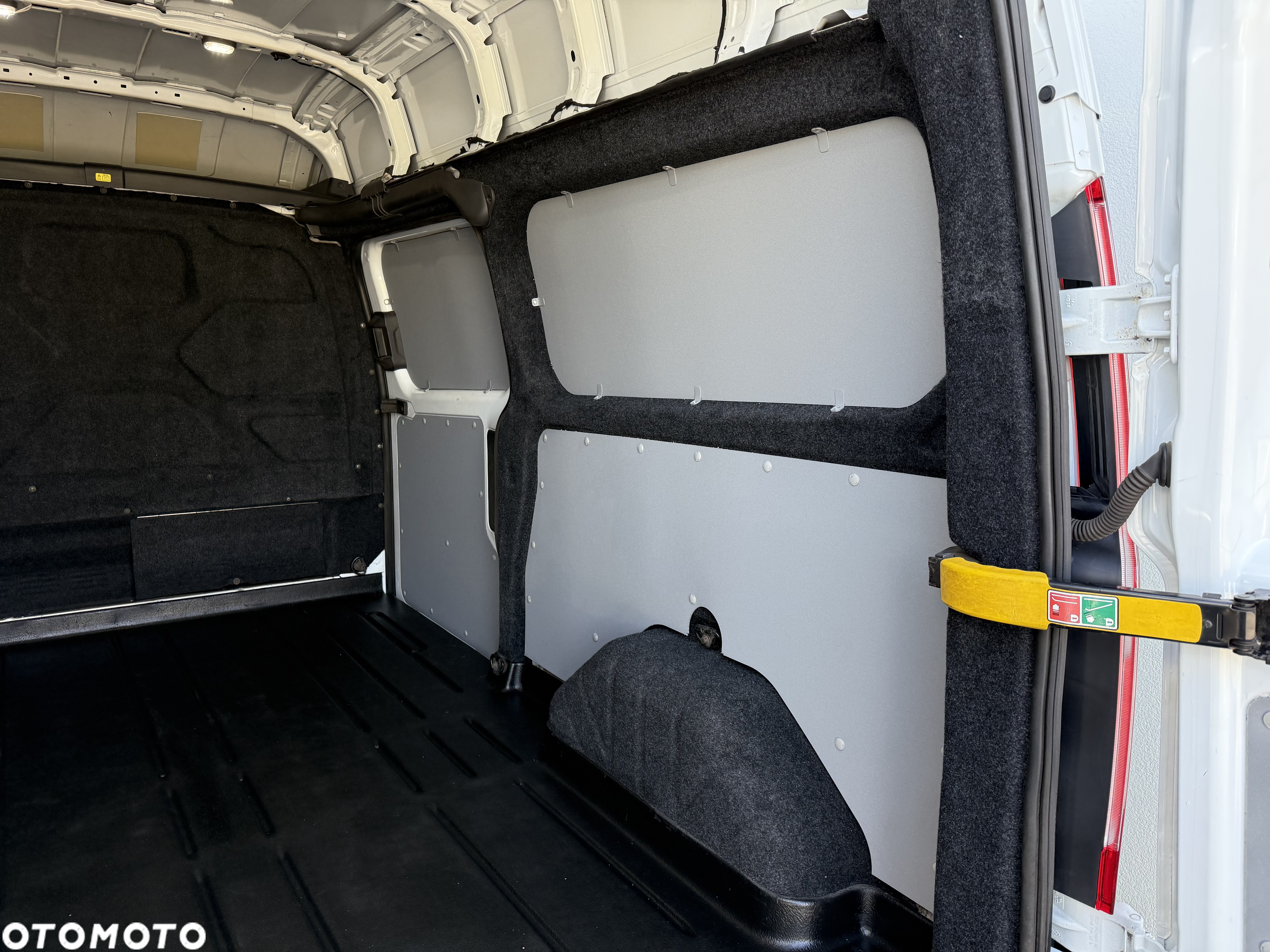 Ford Transit Custom - 9