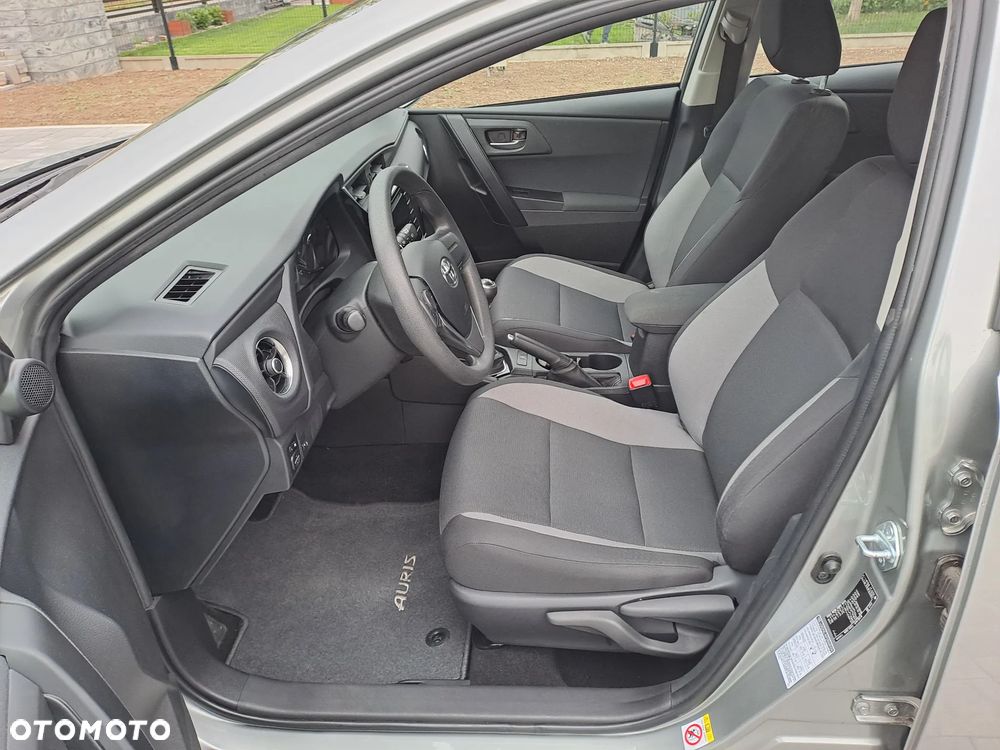 Toyota Auris - 6